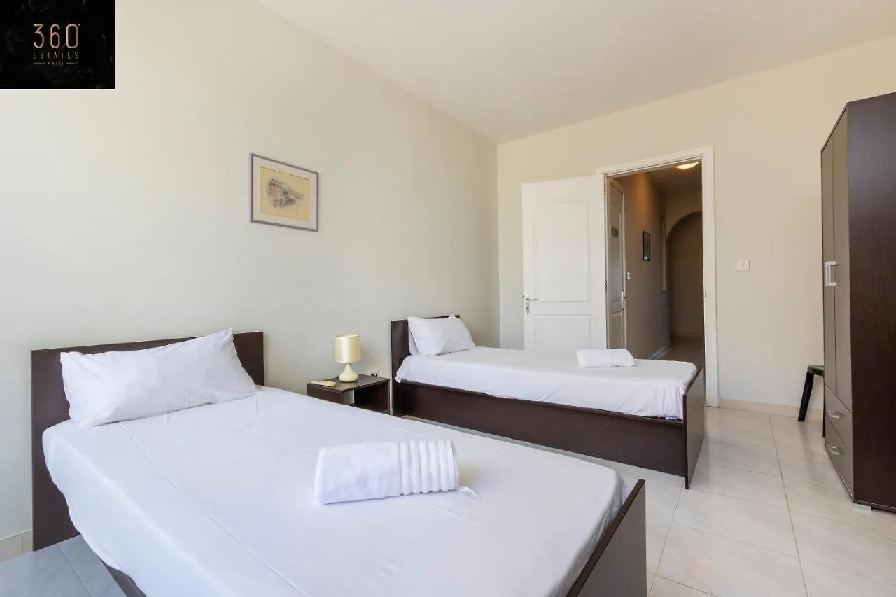 Unique Seafront 3Br, Sliema Beach - Ac & Wifi By 360 Estates 0*,