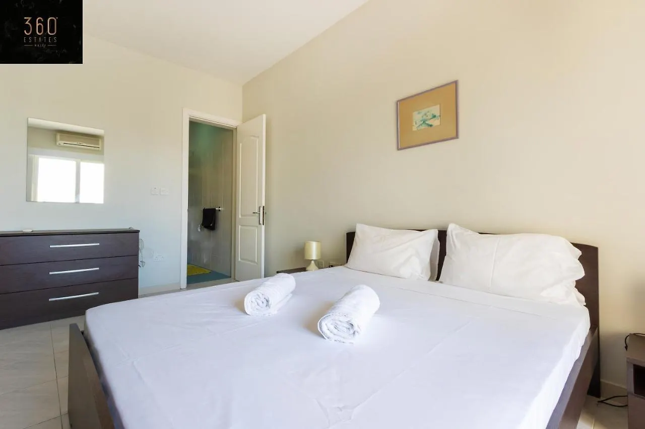Apartment Unique Seafront 3Br, Sliema Beach - Ac & Wifi By 360 Estates Malta