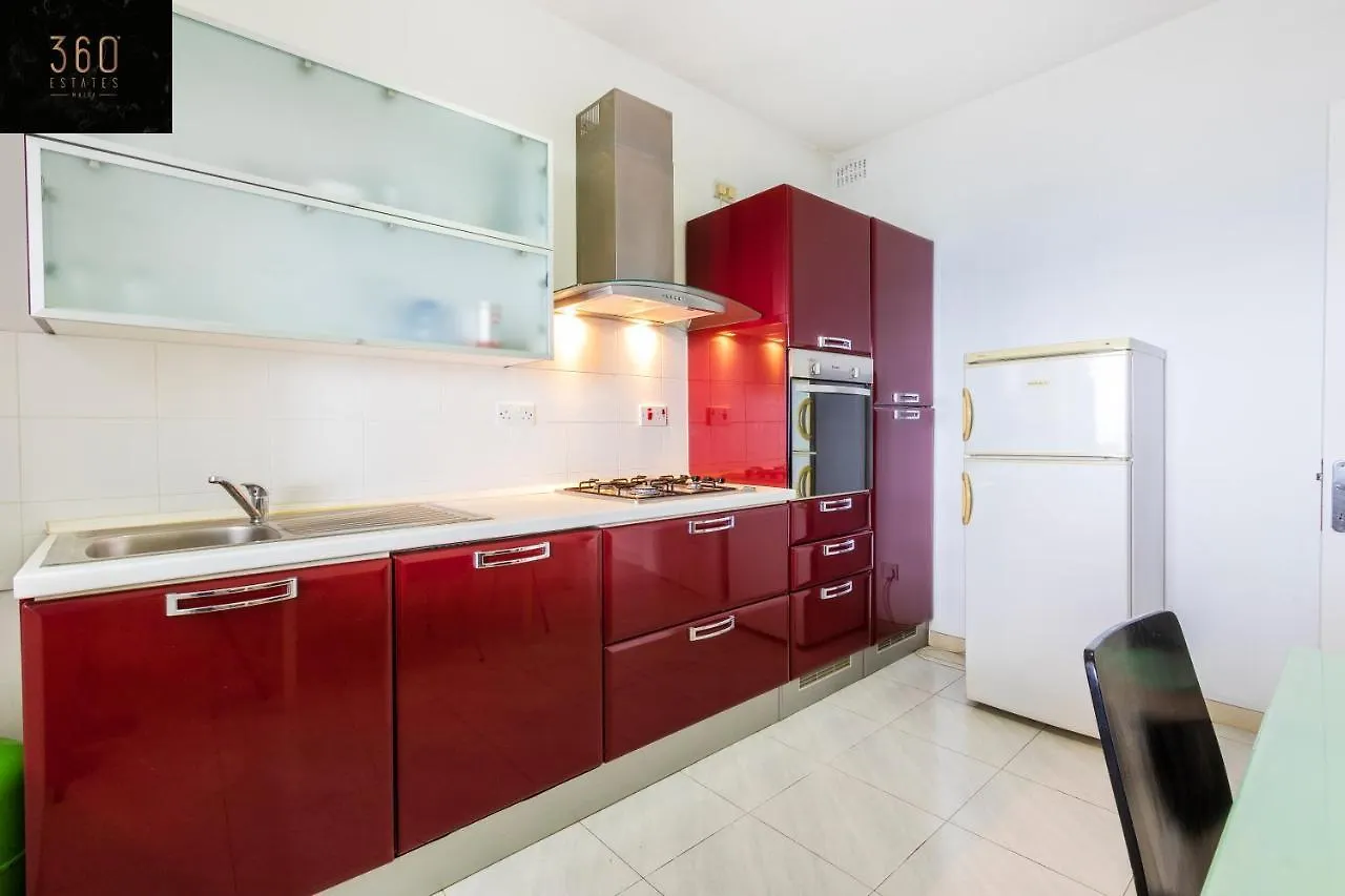 Unique Seafront 3Br, Sliema Beach - Ac & Wifi By 360 Estates