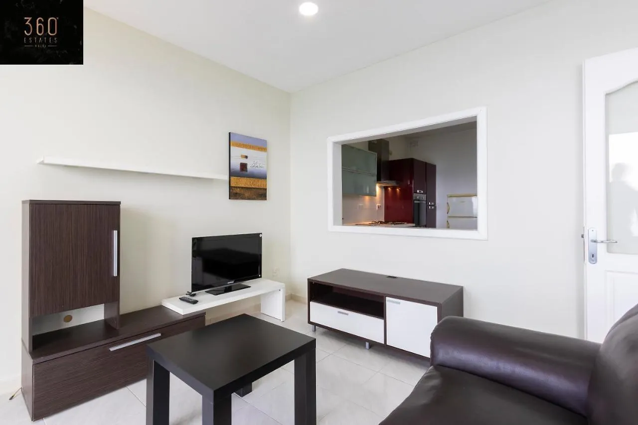 Unique Seafront 3Br, Sliema Beach - Ac & Wifi By 360 Estates 0*,  Malta